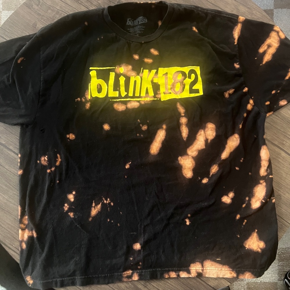 Blink-182 Vintage Style Tie-Dye T-Shirt - Black and Orange